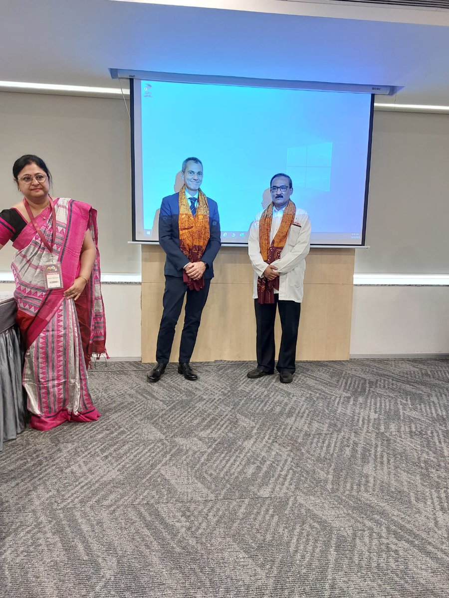 President of the ICCS, Dr. Konstantinos Kamperis received a scarf as a welcome gift from the organizers of the 35th Annual Conference of Indian Society of Paediatric Nephrology (ISPNCON 2023), held in India in October. Dr. Kamperis is in India for the ICCS's course.