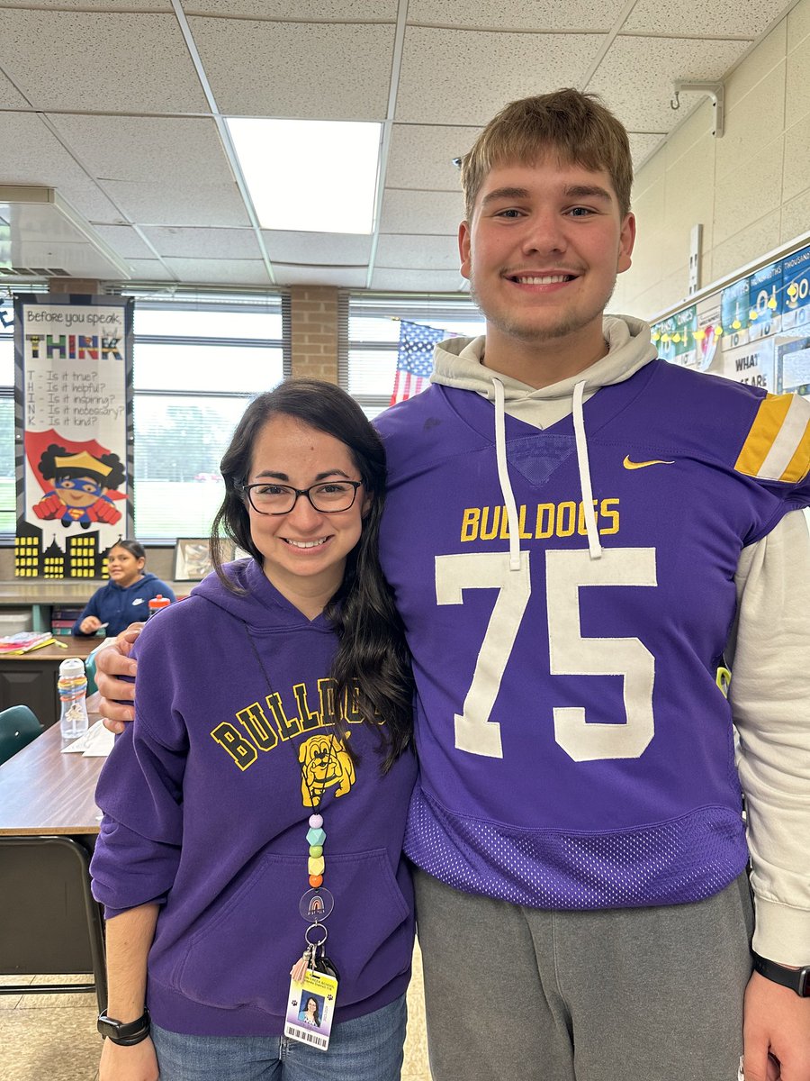 Mrs. Martinez tweet media