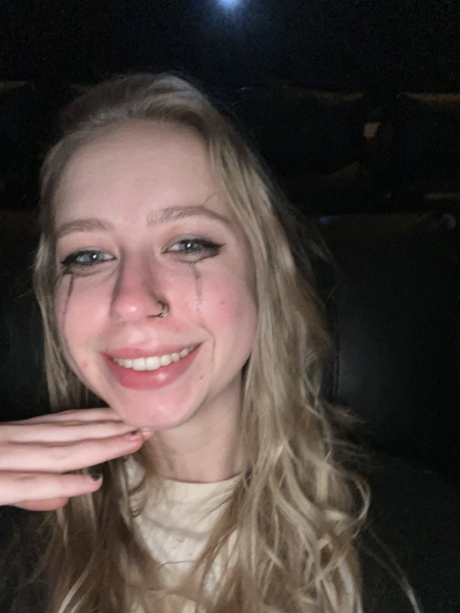 pullapartheart's tweet photo. @taylornation13 i went through something at the theater #TSTheErasTourFilm https://t.co/dkpZoMQsbE