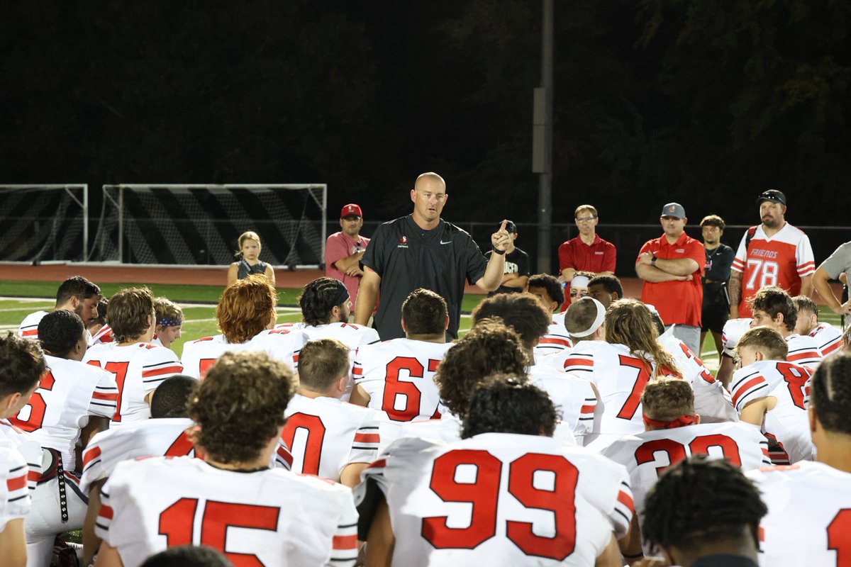 Our Football Falcons are in the NAIA Top 25 Coach's Poll for the first time since 2015! 
#TalonsUp #BTF #HonorGod
naia.org/sports/fball/2…