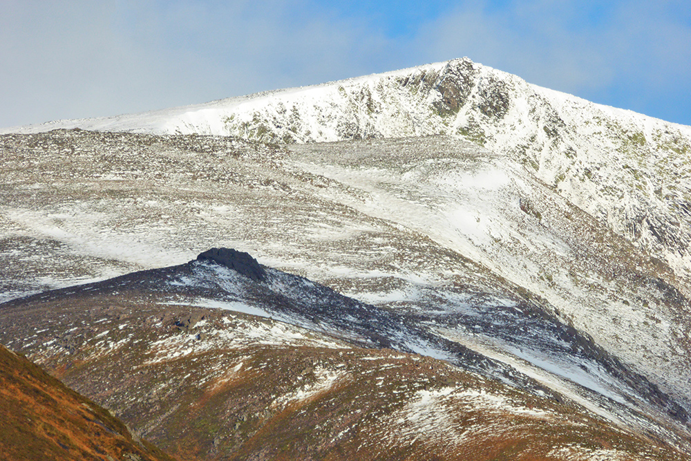 CountrysideBen's tweet photo. Oh what a sight! Stob Coire Sputan Dearg blazing bright this morning 🙂 https://t.co/91UQou080Z