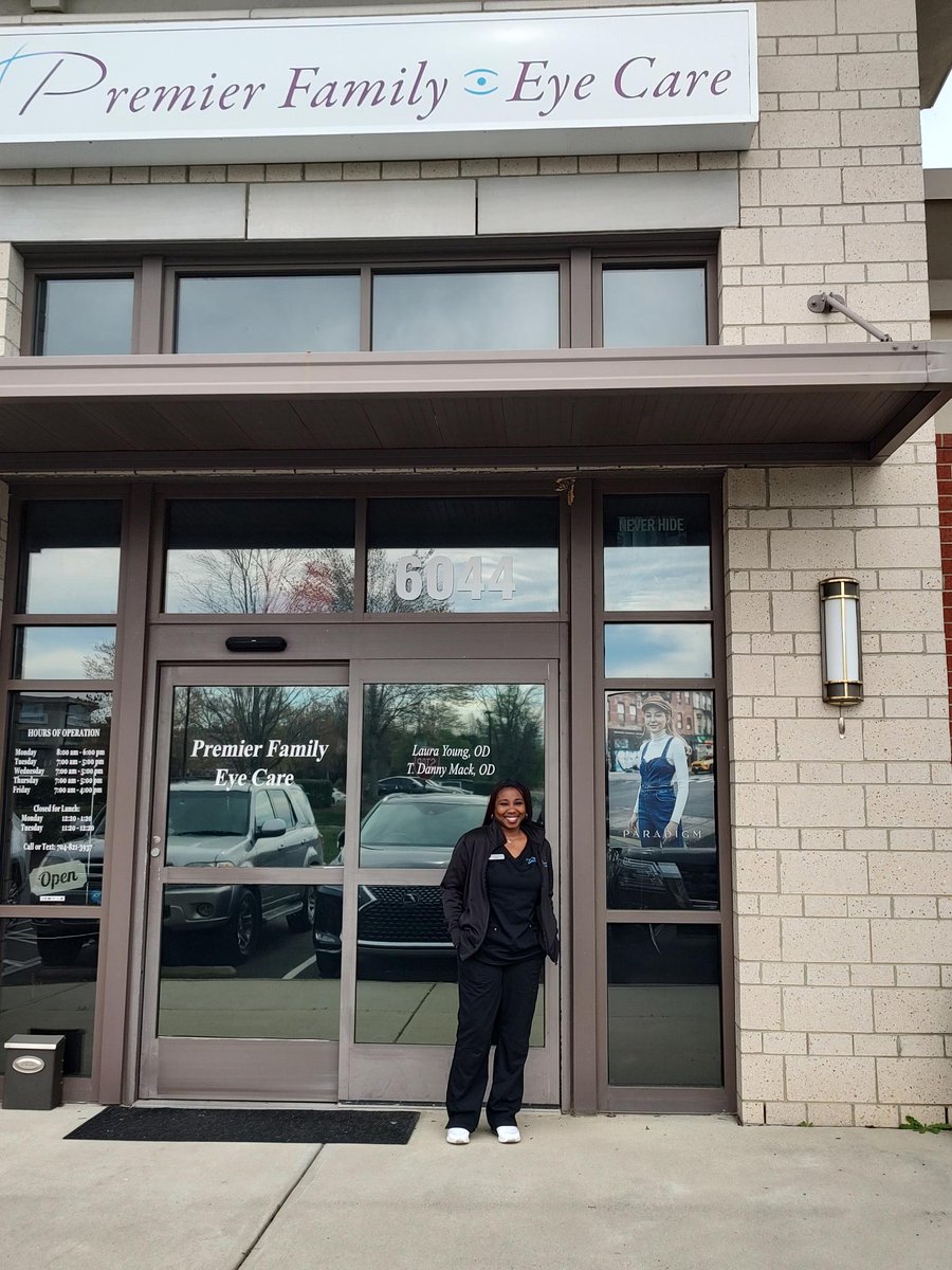 SouthPiedmontCC's tweet image. 🏥 It's National Patient Account Management Week!

⚕️We honor all healthcare admin pros who keep our system running smoothly. Shoutout to our alumnae Kirstie Smith and Angela Stranahan!

Do you also wish to join this field? spcc.edu/areas-of-study…

#PatientAccountManagementWeek