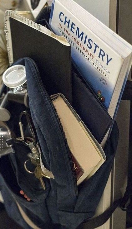 bluvestibulando's tweet image. ◎#studytwt #studytwtbr   

♪ rai, 2007, infp
♪ pt/eng 
♪ foco: enem, media +8 e aprender coisas novas!!

◎ química, geopolítica, filosofia, Mac Miller e um pouco livros