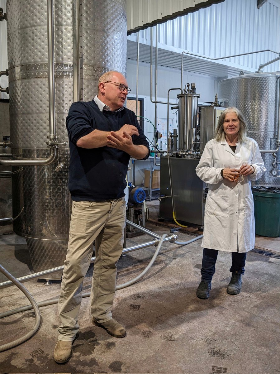 nmtownsend's tweet image. 🍏 Huge thanks to Paul for hosting us at @NewtonsCider, with a fascinating tour of the farm and cidery, tasting the incredible cider and perry, followed by a superb lunch in the new and impressive 'Chapel of Apple'