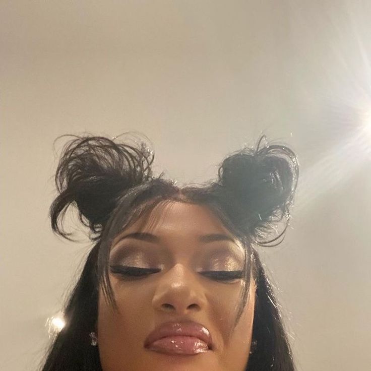 "no entiendo por que nadie me habla"

mi cara todo el tiempo: