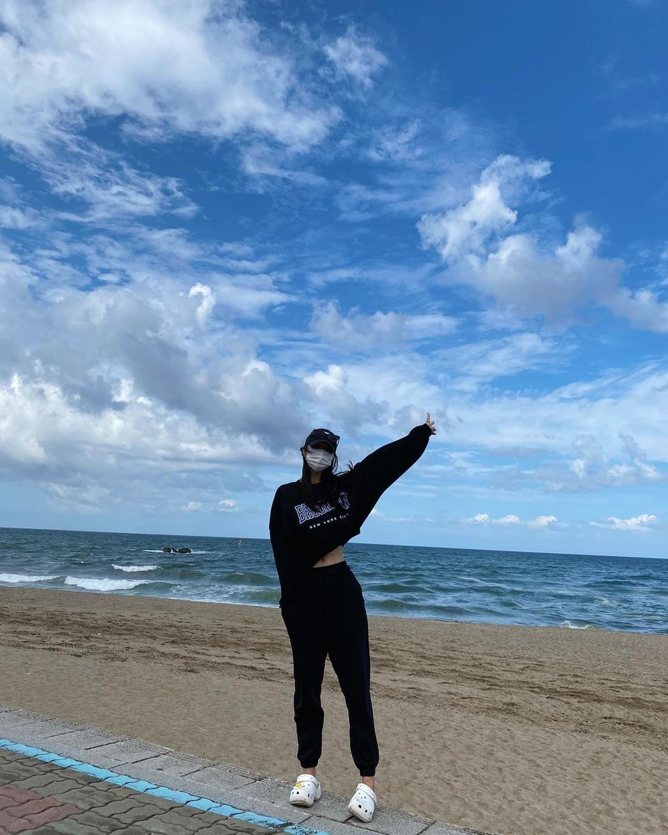 dik_sofyan's tweet image. The old man is like a remake of an old song, the words have not changed, but the meaning has been profound.