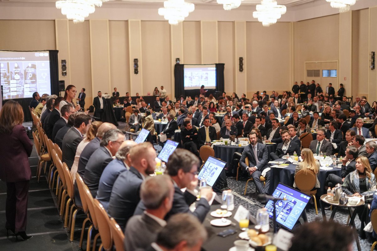 Agradezco la invitación de las Cámaras de empresarios de diversos países y del Consejo Coordinador Empresarial para compartir la visión de desarrollo sustentable con bienestar para seguir avanzando en la transformación de nuestro país.