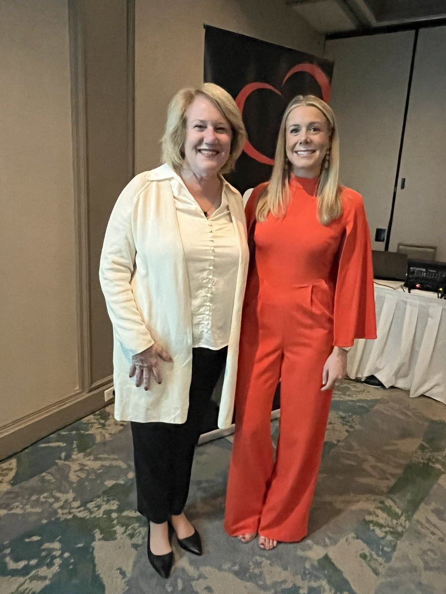 We are thrilled to have @AlyseHand as our emcee for this evening’s Gala. Here is Alyse being welcomed by our ED Menna MacIsaac. Thank you Alyse for adding your talents to this special celebration of LTC! @CALTC_CA