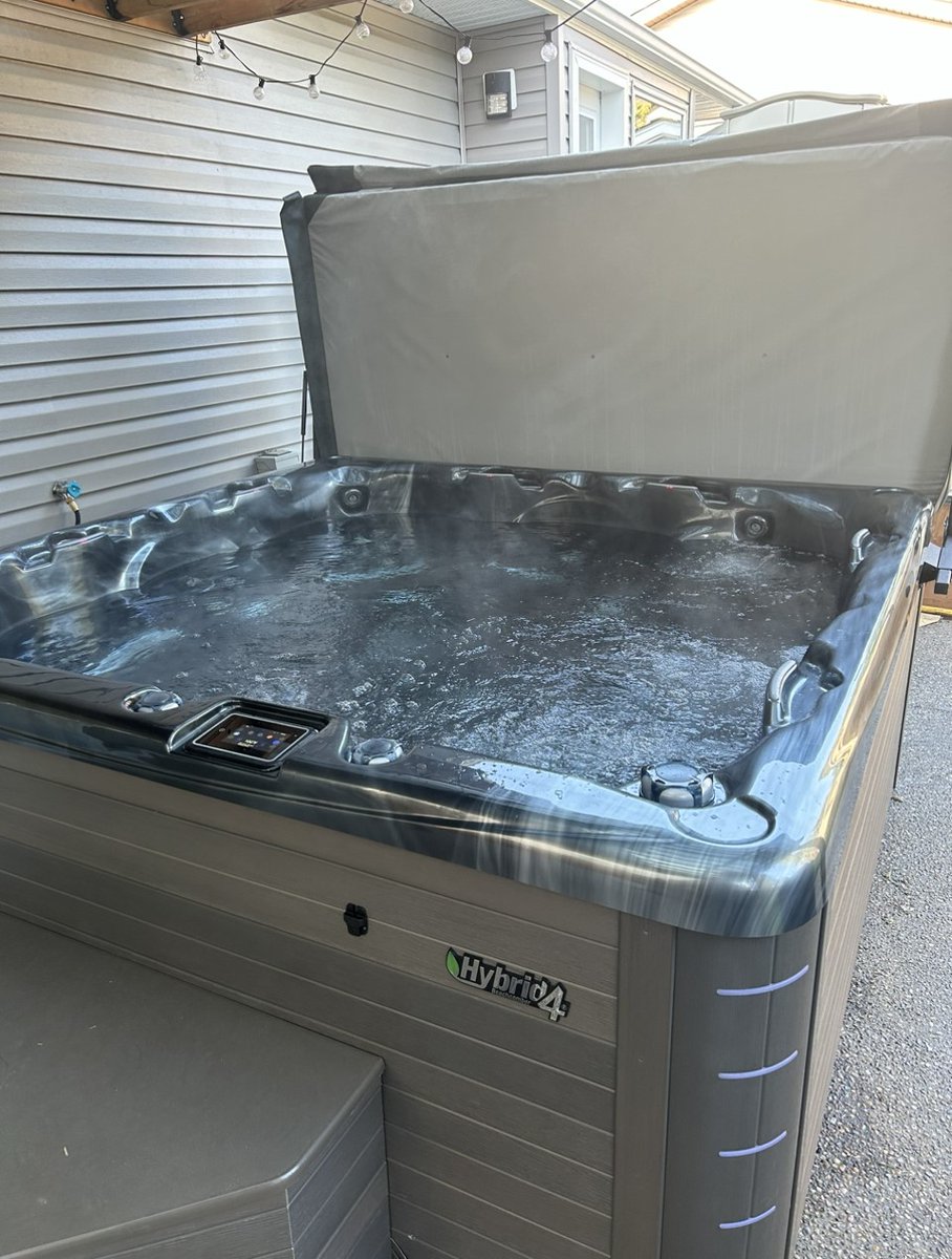 Congratulations to the Tustins on their new Beachcomber Hot Tub! Wishing you many, many years of relaxation!
•
•
•
•
#BeachcomberHotTubs #Beachcomber #HotTub #Tub #ShopYEG #ShopLocal #HotTubLife #OutdoorOasis #OutdoorLiving #Hydrotherapy #Warm #Hydrotherapy #Love #Photography