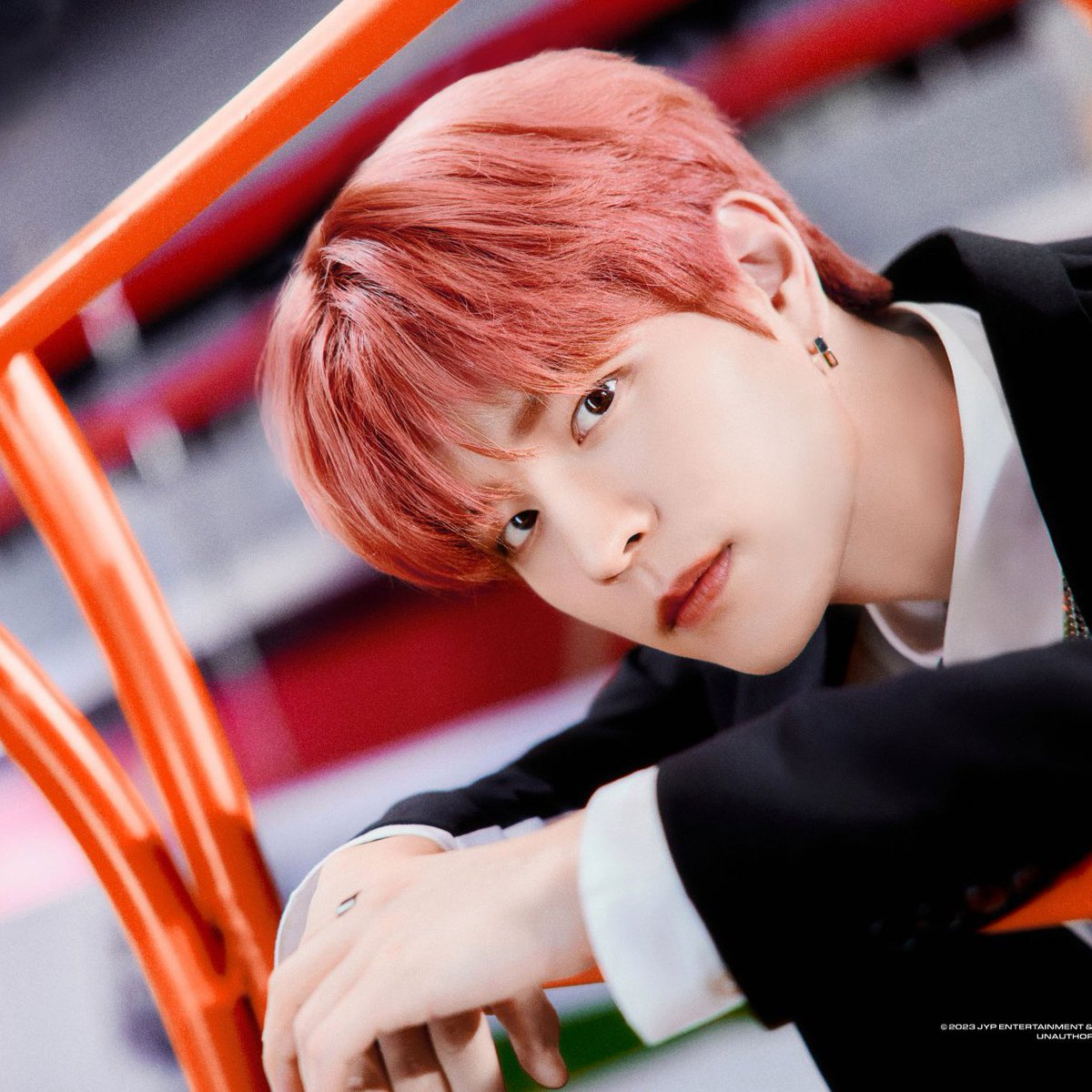 SEUNGFOLDER's tweet photo. seungmin in 5 star unveil teasers ⭐️ https://t.co/fSvBaFMurt
