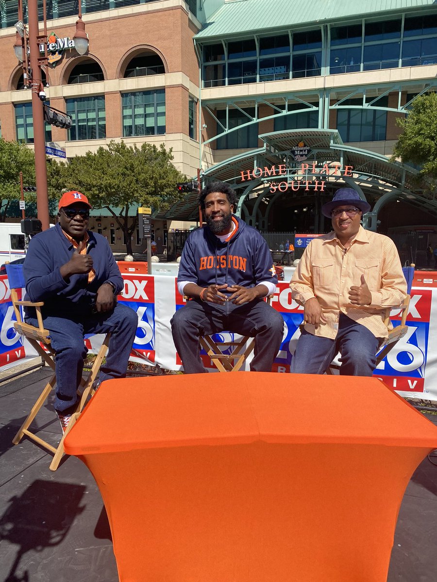ItsDMurph's tweet photo. Catch me tonight with the Legend @isiahcareyFOX26 & Mr. Jim Hicks talking Astros baseball at @MinuteMaidPark. You do not want to miss it on Fox 26 Houston at 10:30 pm! #itsdmurph #whynotsports #astros #fox26 #BlessedAndGrateful #isiahfactor https://t.co/sTQAFKY5vH