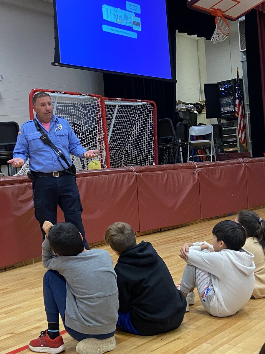 MrsManleysClass's tweet photo. Thank you to Capt. Nunn and Lt. Dunne for visiting CAS today to speak with the students about fire safety during School Safety Week! 🔥 👩‍🚒 👨‍🚒 🚒 https://t.co/CAcK5E6eZC