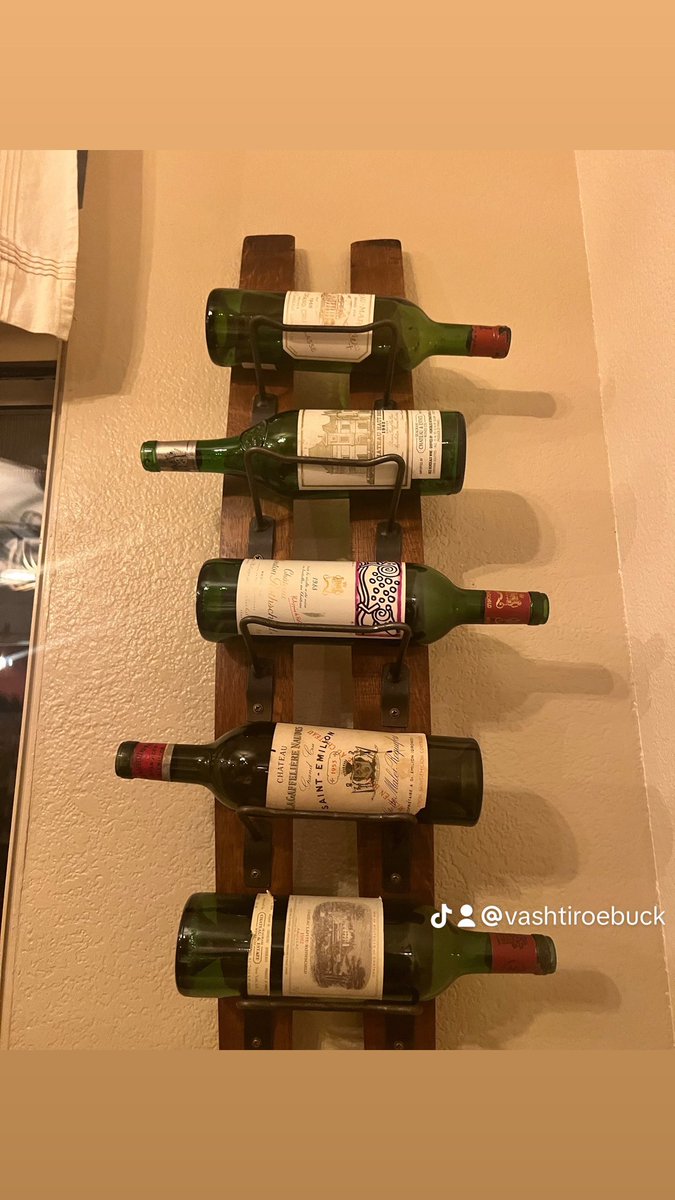 VashtiRoebuck2's tweet photo. Yes we are going old school @RoebuckSteve1 @Oenocactus @SO_Bordeaux @vashtiroebuck1 @BordeauxTourism @wineworldnews @AttorneySomm @RealWineGuru @Frenchwinefan @frenchwinetours @FrenchGuyCookin #winebloggers #wineintheglassonfacebook #winewankers #WineEnthusiastLife https://t.co/vHensnMK1f