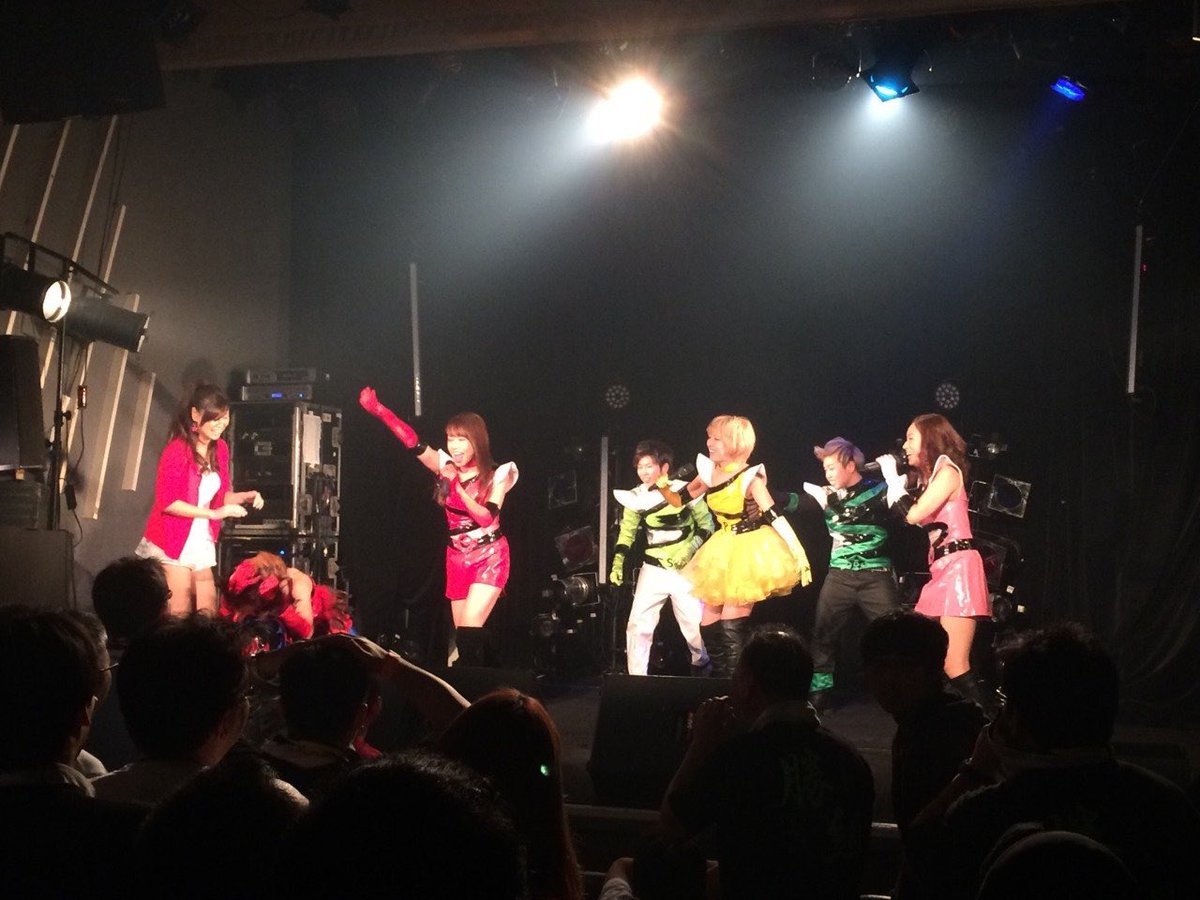 aili_1129's tweet photo. やば
昔の写真見てたら
煎ベイジャーの寸劇出た時の写真と
アニミックスで未帆とコラボした
ロン毛未帆出て来た😂
懐かしいー!!!!
#VICCESS https://t.co/PRPsL9b5K4