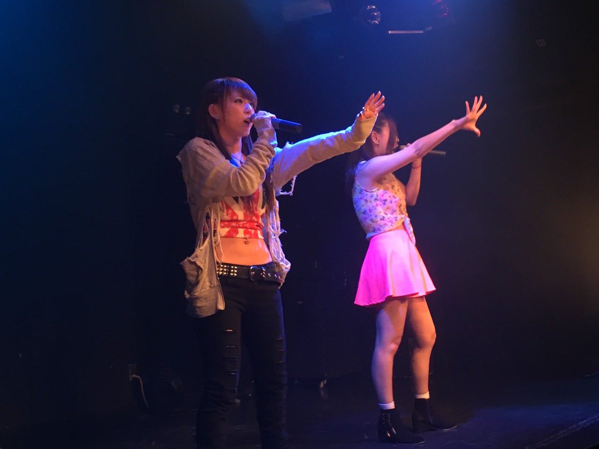 aili_1129's tweet photo. やば
昔の写真見てたら
煎ベイジャーの寸劇出た時の写真と
アニミックスで未帆とコラボした
ロン毛未帆出て来た😂
懐かしいー!!!!
#VICCESS https://t.co/PRPsL9b5K4