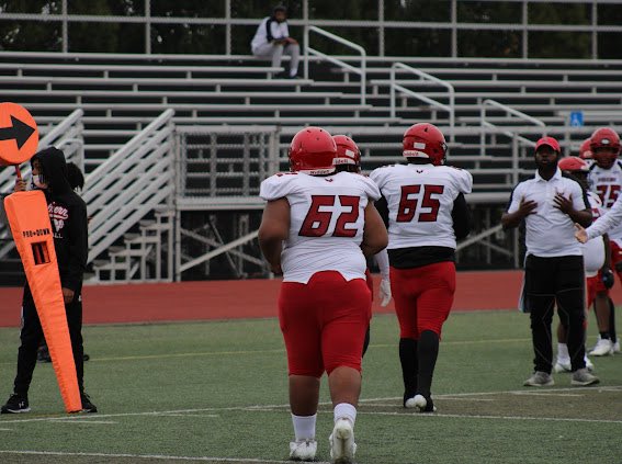 ShymirNelson's tweet photo. Finna make a big impact next year just watch….. #football #highschool #center #fyp https://t.co/JwKnjjhAAt