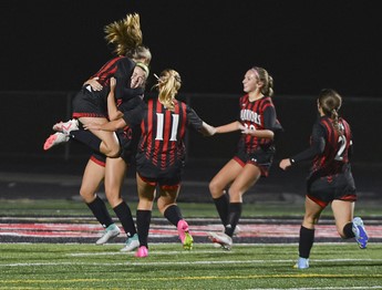 These ladies hit some amazing milestones tonight!  Final.....EF 5 Belle Vernon 0 
Baldensperger ⚽️⚽️
Speney ⚽️⚽️
<a href="/giovanna4r0/">Giovanna Ferraro</a> ⚽️
🛑Shutout Davis/Malek

<a href="/MVI_sports/">MVI Sports</a>
<a href="/PGVarsityXtra/">PG Varsity Xtra</a>
<a href="/pghsoccernow/">Pittsburgh Soccer Now</a>
<a href="/TribLiveHSSN/">TribLive HSSN</a>
<a href="/EFWarriors/">Elizabeth Forward HS</a> 
<a href="/warrior_ef/">EF Warrior Athletics</a>