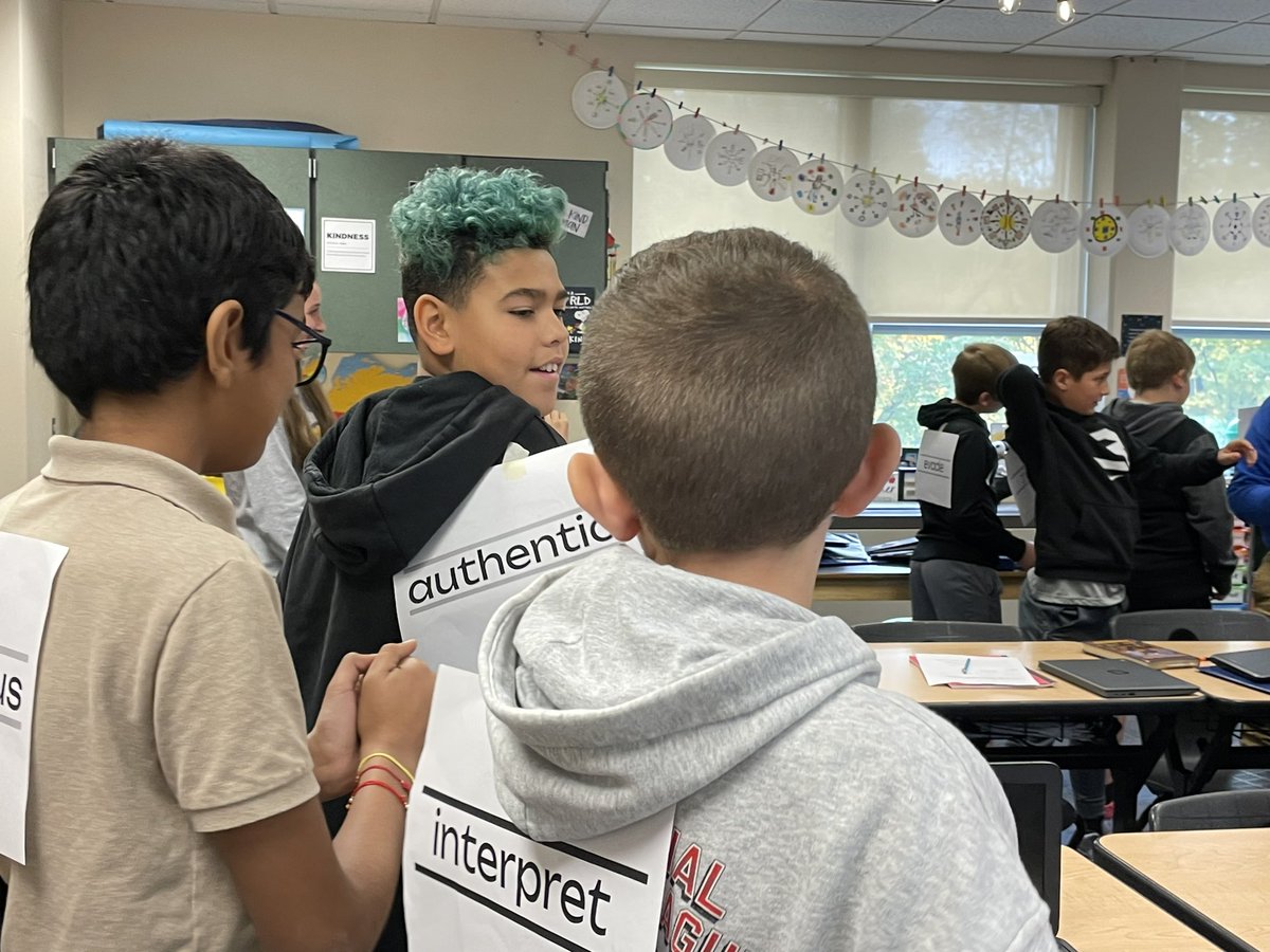 laskowski311's tweet photo. Sixth graders had fun today helping each other review writers’ vocabulary! @CISCMSD #headsup #EveryDayCounts https://t.co/KFU2rHrol5
