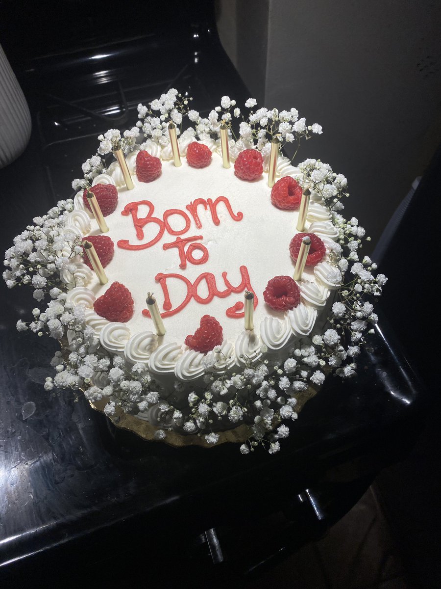 Birthday baby <a href="/itlblikedat/">lauren</a>