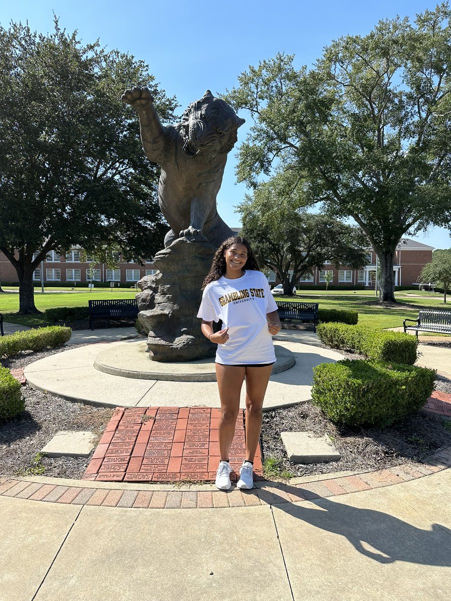 I am beyond excited to announce my commitment to play D1 soccer and further my education at Grambling State University! I want to thank my parents, coaches, teammates, and everyone else behind the scenes who helped me get here. GO TIGERS!🐯 #ThisIsTheG #HBCU #GramFam