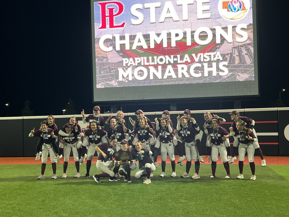 The season in a nutshell--Coach puts in a Senior in center field in the bottom
of the 7th who doesn't start and she made a fabulous catch to end the game! Everyone mattered top-to-bottom on this team. Thanks for the great picture!