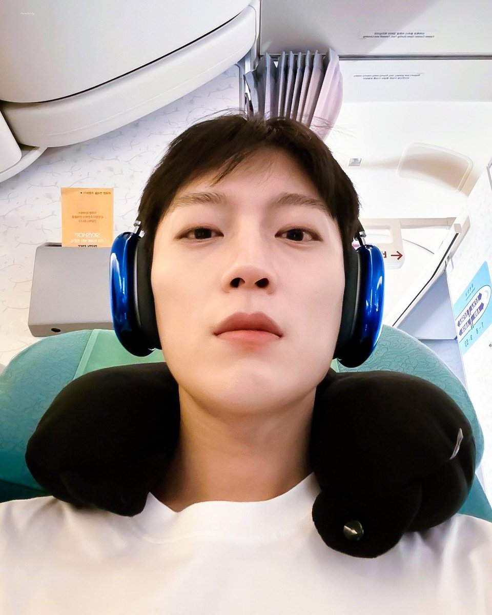 highlight_And's tweet photo. 231016 윤두준 인스타 게시물 사진 보정 (2pics)

💙https://t.co/HkJnk81MEk

#하이라이트 #HIGHLIGHT #윤두준 #두준 #DUJUN https://t.co/heoq6A3aNP