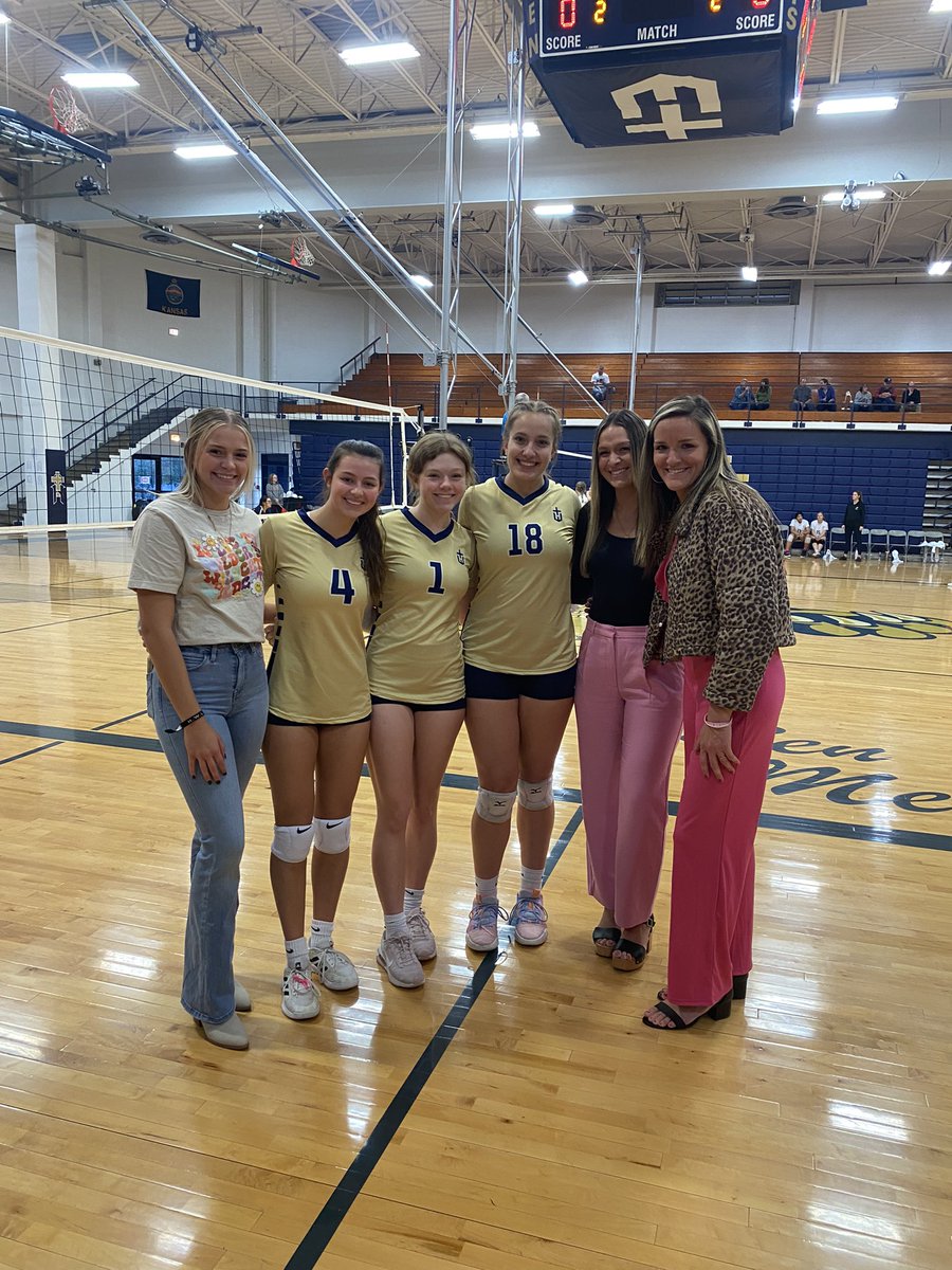 Hayden Catholic HS Girls Volleyball tweet media