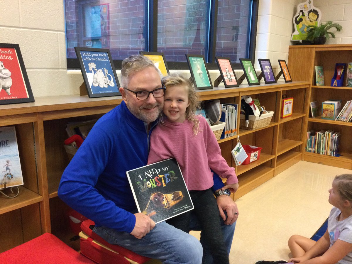 We love having Guest Readers in the media center and it’s even more exciting when they’re part of our Knox family! These Firsties have loved having family members come in to read then do STEM activities afterwards! @CcsdMedia