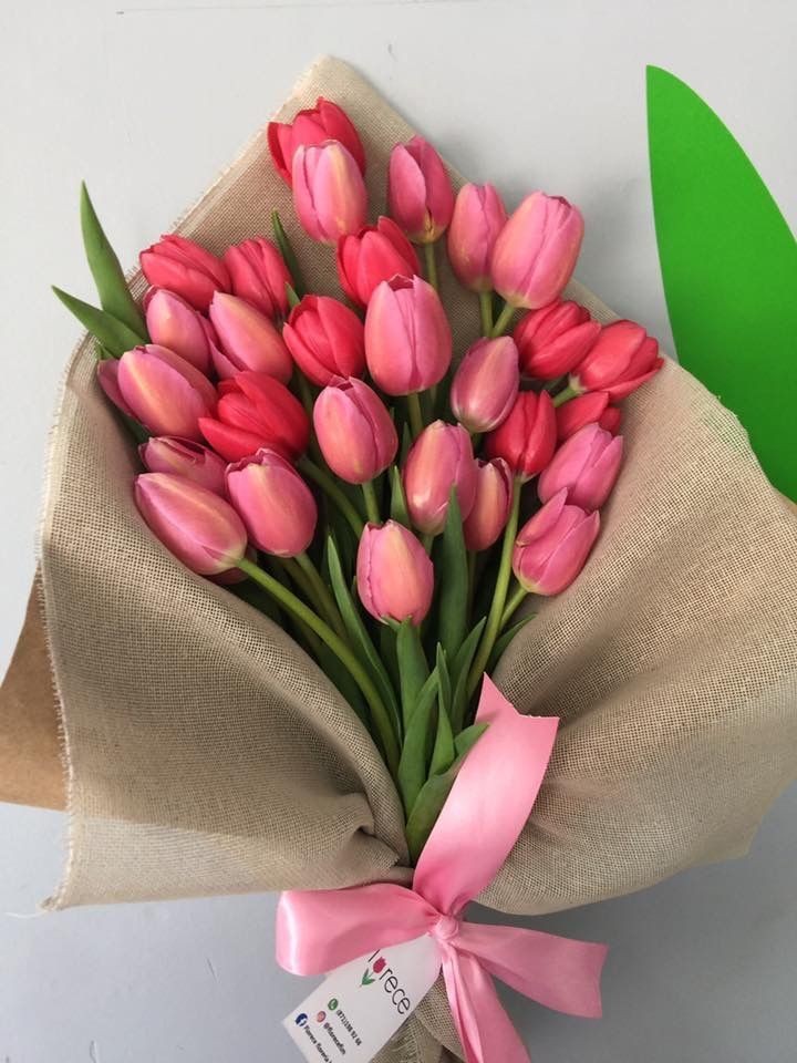 pink tulip bouquet