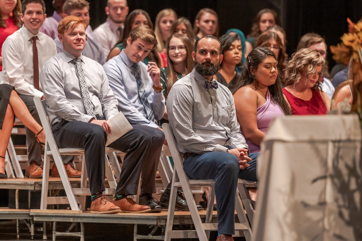 🌟🥼 Cheers to the bright future of Methodist University's #PhysicianAssistant Studies students who marked a new chapter of their journey by proudly accepting their new white coats last Friday! 💚