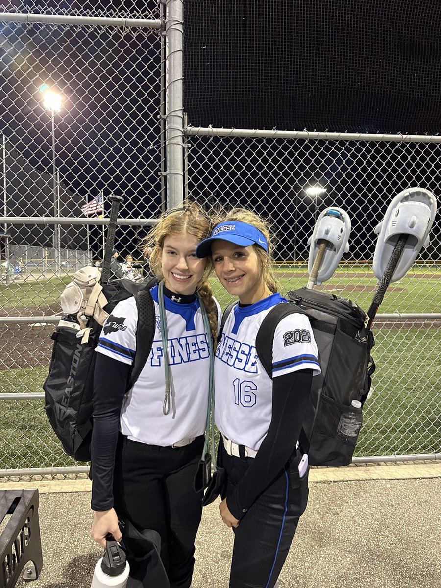 NatalieRobbins_'s tweet photo. I had such an amazing time last night working with the best of the best at the Lasers Nation Alliance Camp! Thank you to all of the coaches for coming out and giving great feedback! @UFOilerSoftball @AshlandUSball @BGSUSoftball @NDsoftball @OhioStateSB @NUSBcats @LaserShowcase https://t.co/SAZdOiMNyO