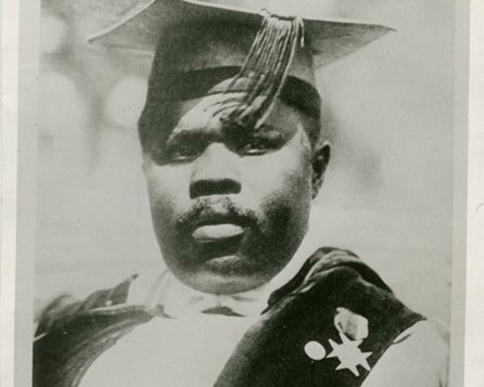 🇯🇲BLESSED #HEROESDAY 🇯🇲2 ALL MY YARD PEOPLE!!! TELL ME WHOS COURAGE INSPIRES U!? 

ILL START WITH MY FAVE #NationalHero … MARCUS GARVEY!