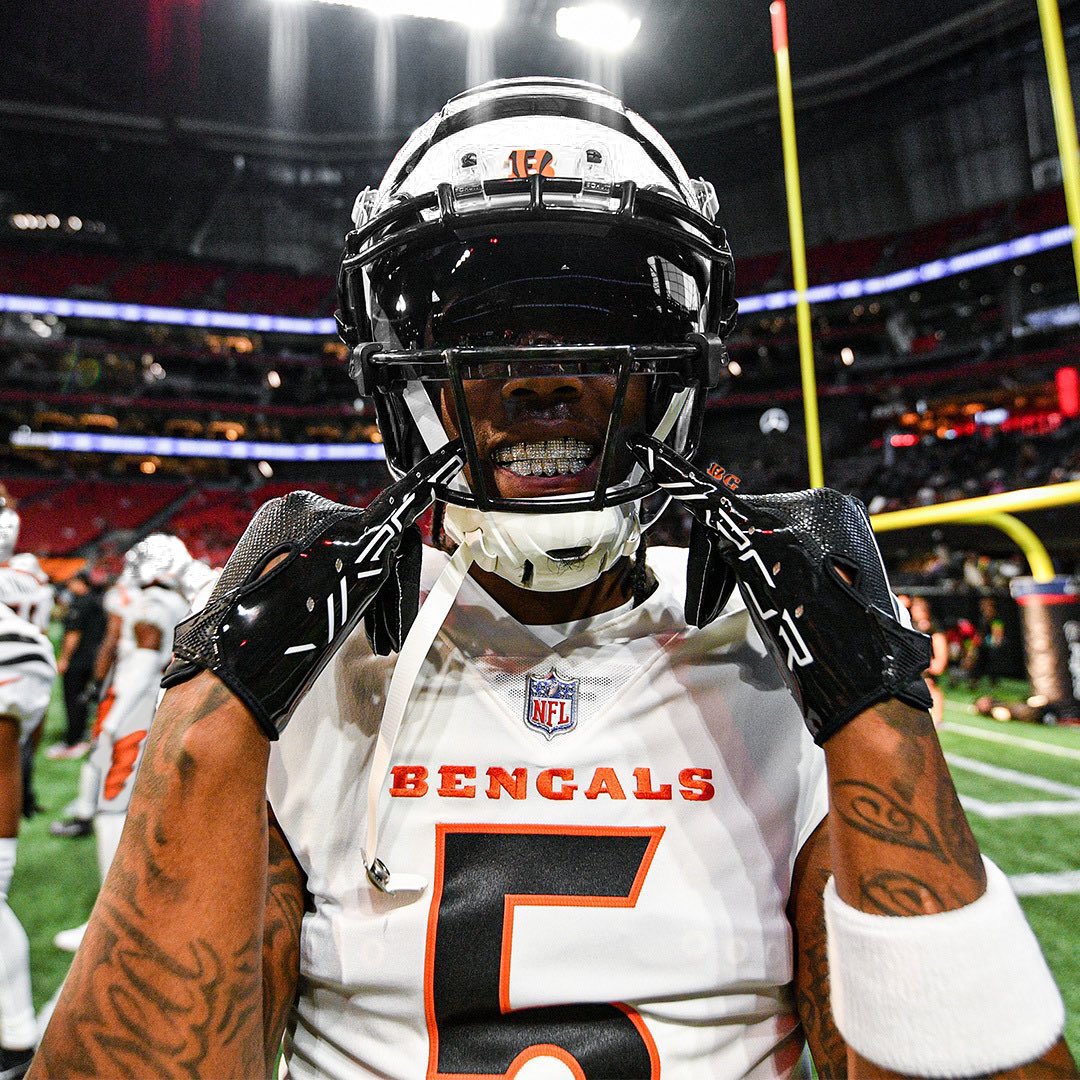 bengalsgraphic5's tweet photo. @ClemsonPros @Bengals @ClemsonFB @teehiggins5 @adizlady @PFF_Bengals #ExtendTee https://t.co/CZxAaWpQFJ