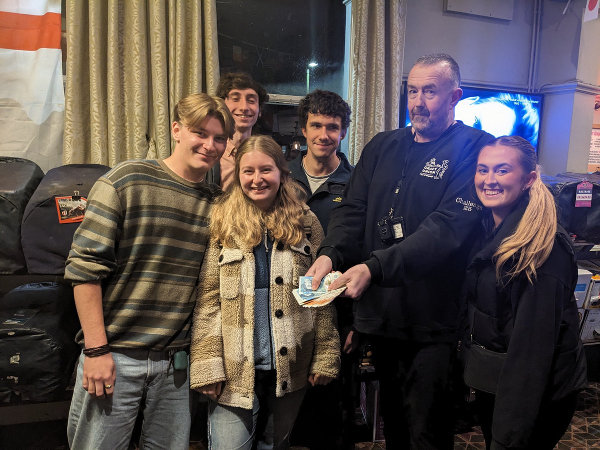 TheGardenHouse5's tweet photo. Well the old grizzly bear paid out £450 to this lovely lot tonight at the #Ghouse #quiznorwich #QuizNight 

#inittowinit #getinforthewin #StudentNights #StudentLife #studentspub #StudentsHub #cashjackpot #prizesprizesprizes #nr2 #norwichpub #realalepub #craftunionstudents https://t.co/Jt2XMwA7LP