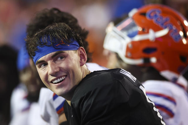 TheBestFanInUSA's tweet photo. This Guy Is Something Special. #HeisMERTZ @GrahamMertz5🧡💙#GoGators🐊 https://t.co/BBYTd1IYGH