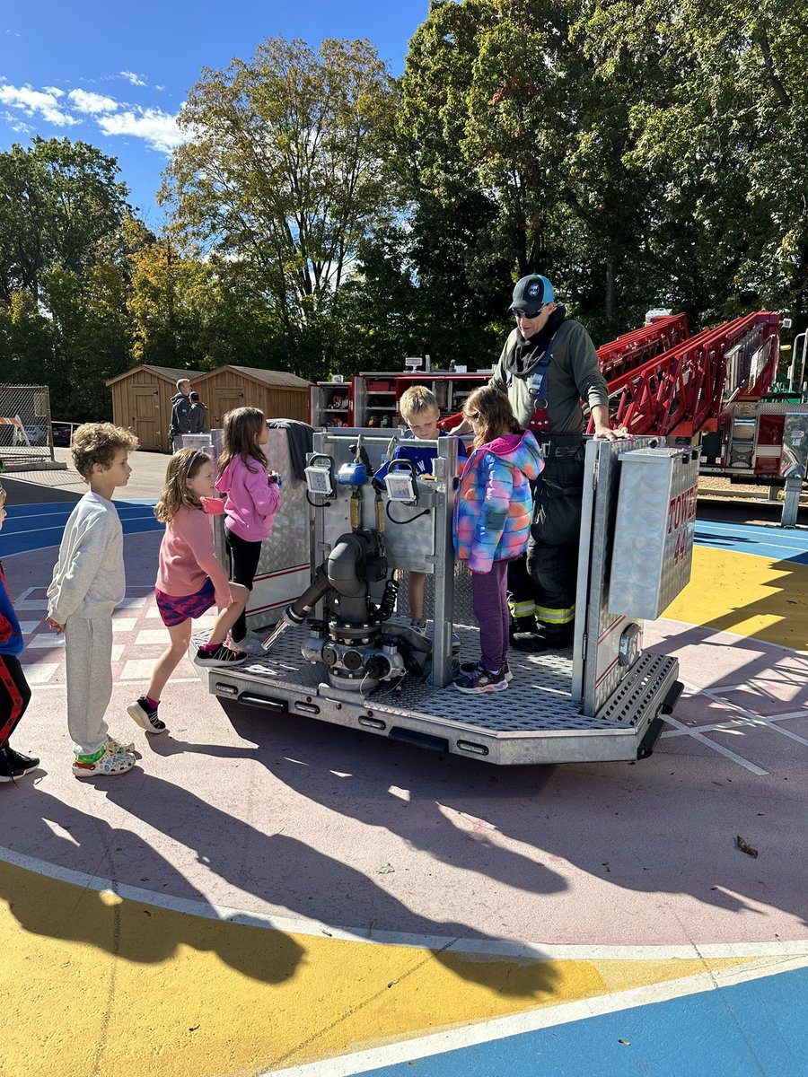 Ms_SLajam's tweet photo. Thank you to the Ramsey Fire Department for the awesome fire safety tips and the truck tour! 🔥 🔥 🔥 https://t.co/uijJATcbMf