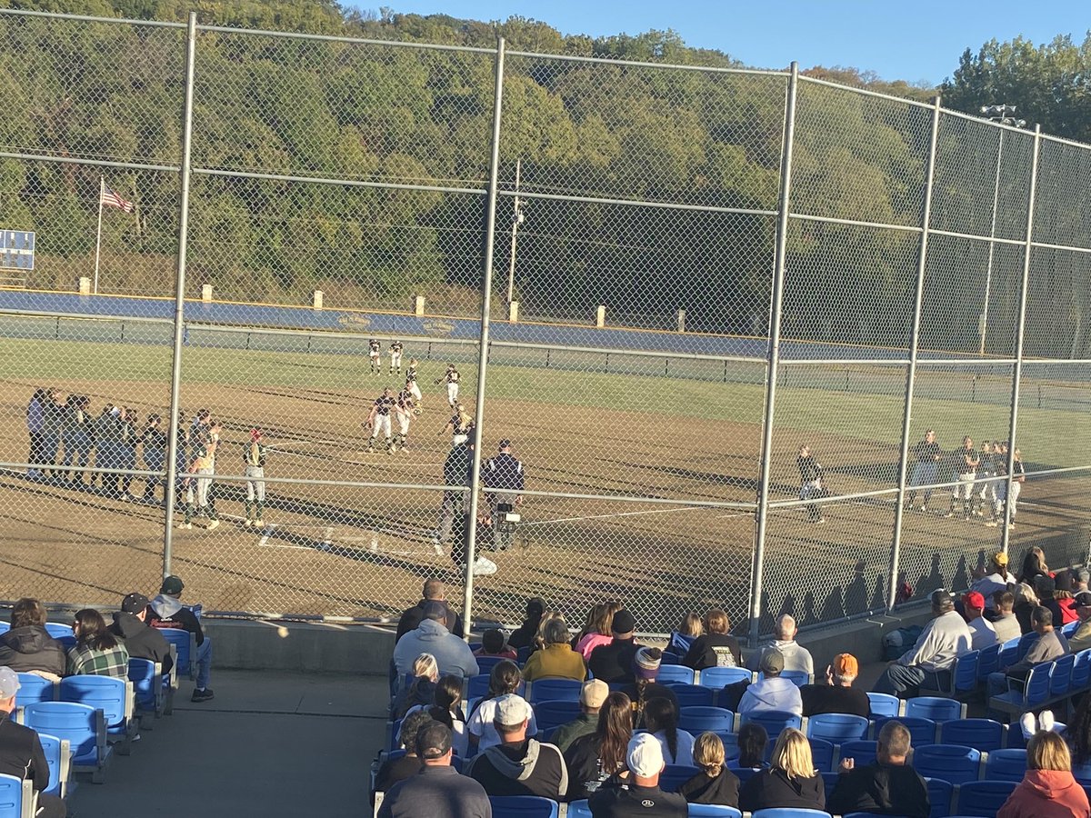 stjoemoparks tweet media