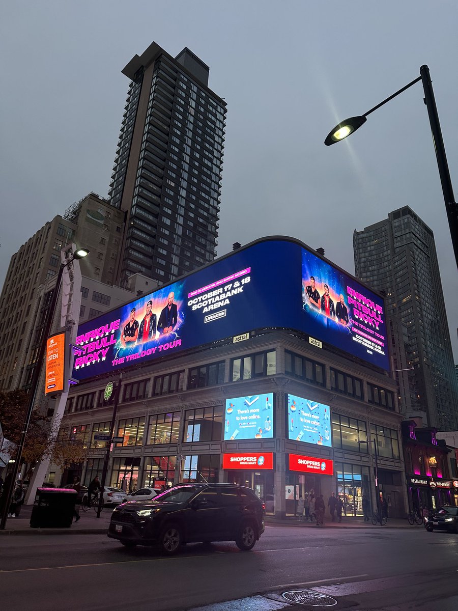 Todo listo en Toronto #TheTrilogyTour 
@enriqueiglesias @pitbull 
- - - 
#EnriqueIglesias #RickyMartin #Pitbull #Toronto #Canada #CLUBEIMEXICO #IrvingCEIM