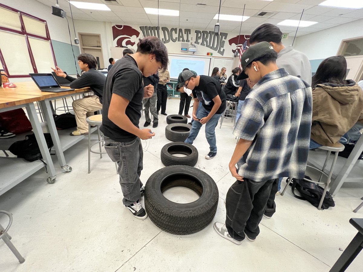 ASETHG's tweet photo. @RCOECTE #CTETRA Instructor Robert Browning @PUHSD @PalomaValley teaches on the intricacies of reading a tire for measurement, speed rating, temp rating, production, &amp; so much more. Who knew a tire had such a robust story? @RCOE @cte_iedrc @ActeCalifornia @ActeCalifornia #CTE https://t.co/96npyBUXzy