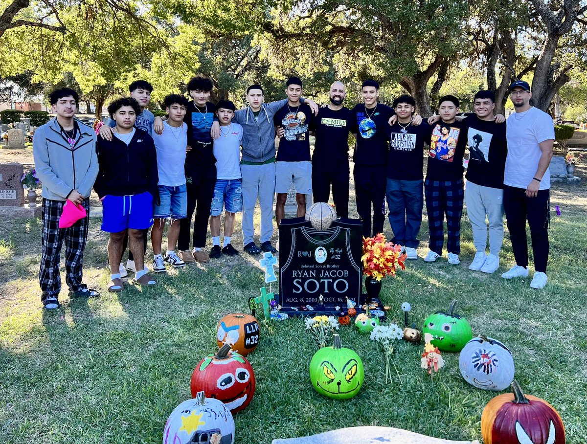McCollumHoops's tweet photo. 2 years you’ve been flying high!!!

Your memory will forever live on in our program. 

#LLR32
#CowboyFAMILY https://t.co/1kugIiOaHg