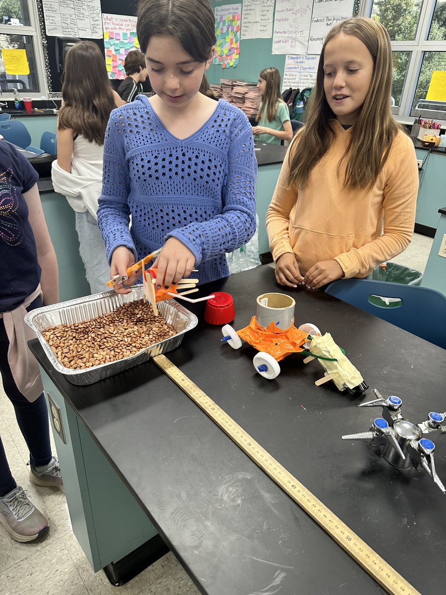 RRinaldi711's tweet photo. Attempting to solve some ancient farming problems using simple machines. Some very unique ideas. 😆 @GATEatAEWright @AEWrightMS #lvusd https://t.co/Ez7QkXsyOb