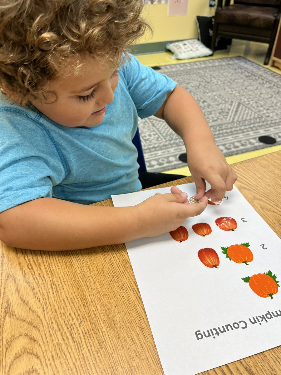 Amber Anderson tweet media