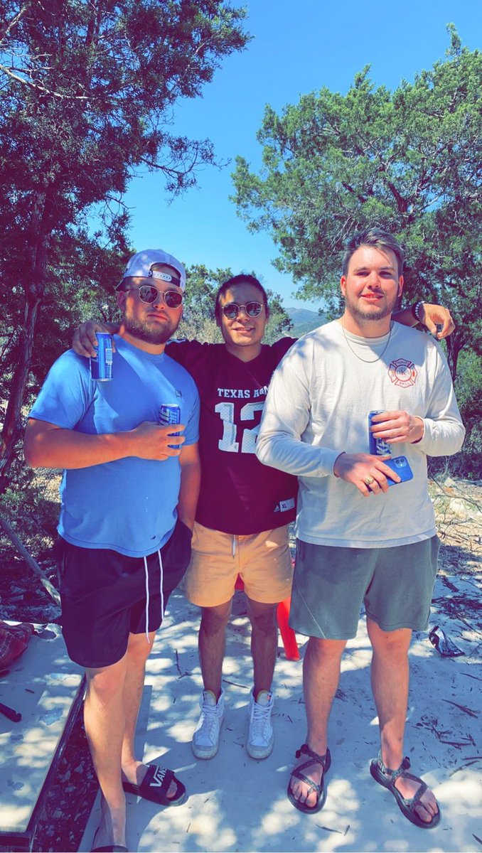 quintenhenry43's tweet photo. Crazy Clan Leader turns 25 today https://t.co/MehB67iN3U