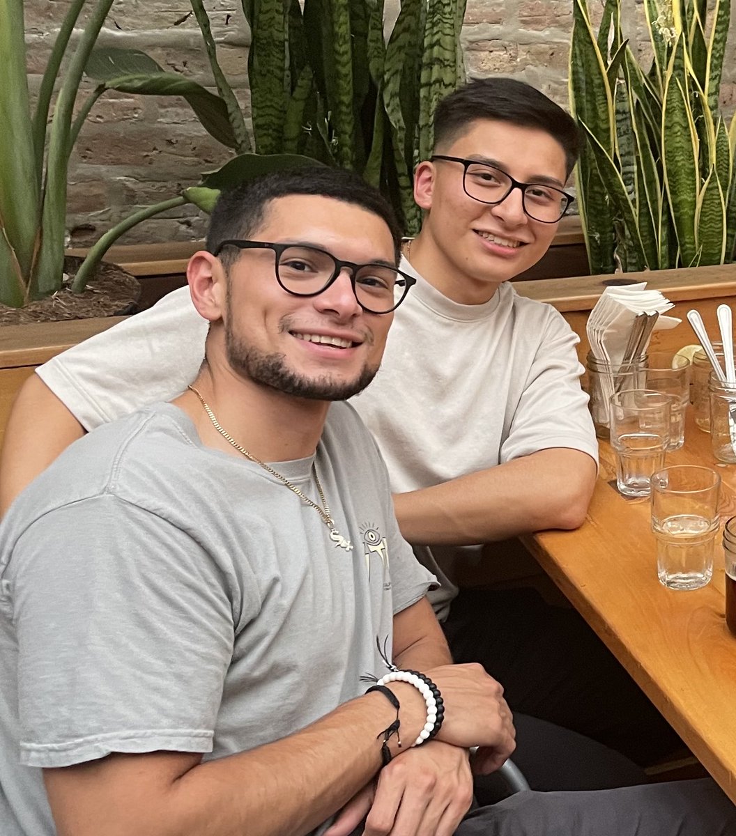 frank_medina_'s tweet photo. Congrats to my mentee, friend, and future colleague @estradaandy_ on his first acceptance into medical school!!!🎉 Felicidades compadre, you’re going to be a great doctor.

The Blair Lab to medical school pipeline is strong 🫀@JBlairMD https://t.co/rpghyx1tBO