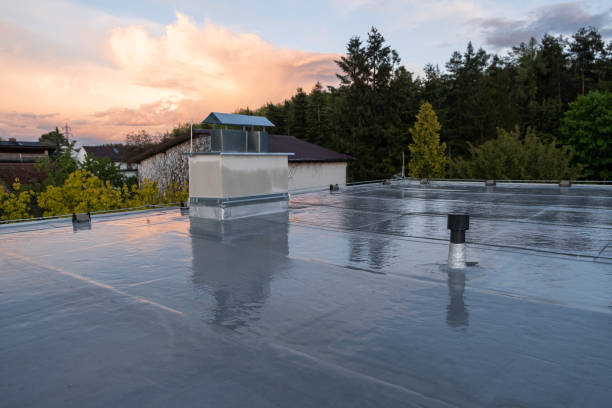 Flat roofs are a popular choice for commercial buildings due to their cost-effectiveness and versatility. EPDM, PVC, and TPO are three common types of flat roofing materials known for their durability. #FlatRoofs #CommercialRoofs