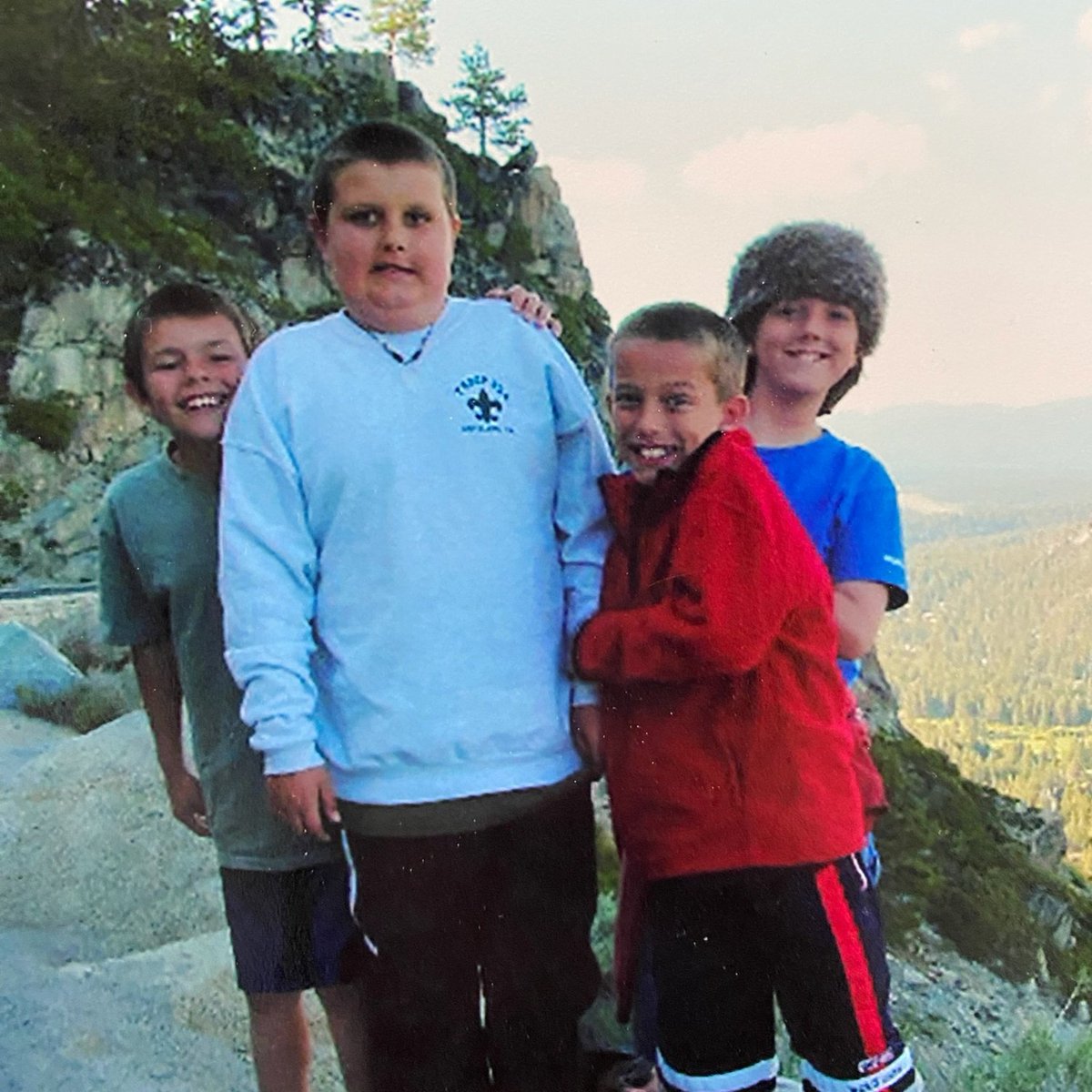 JamieDix48's tweet photo. @tommy_kayyy @Mitchman_doeee talk about a glow up! 🤣 https://t.co/VF6PBz0IxD