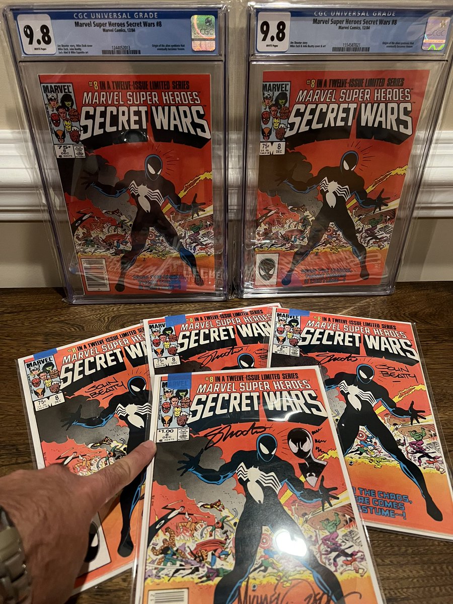 When going to a comic con one must always have a copy of secret wars 8 with them to get signed. Always be on the lookout for the rare Canadian Price variant!!! And yes that is a remark by Michael Zeck!!!! #marvel #blacksuitspidey