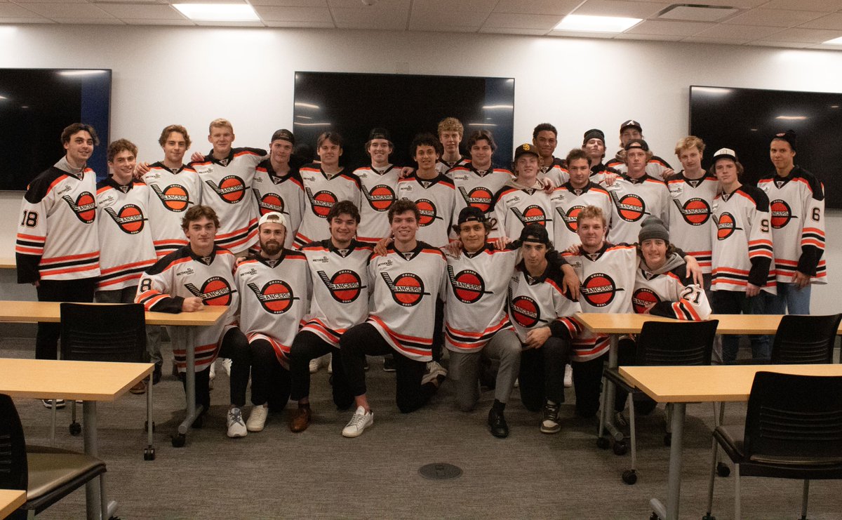 The Boys spent the afternoon at Methodist Hospital visiting the oncology patients and learning about the different therapy programs offered for those patients. Thanks to Leap-for-a-Cure for helping us set up the visit! ⚔️🔥