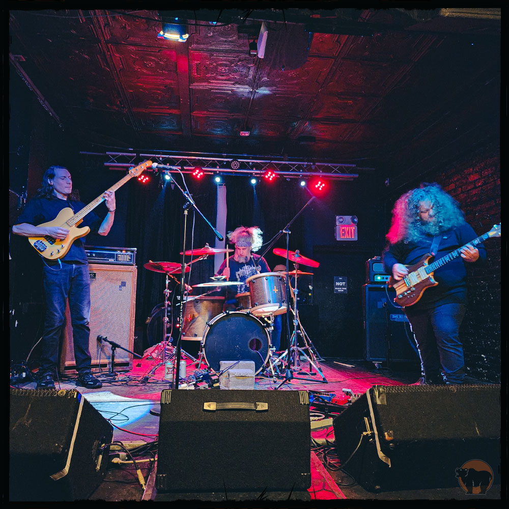 kumascorner's tweet photo. Huge thank you to Urinehell &amp; @barrenheir for playing last night at @loungelivewire!
Both bands put on a great show!

Thank you to @pabstblueribbon for sponsoring the event and helping make last night's show happen! https://t.co/x3yCWEid1m
