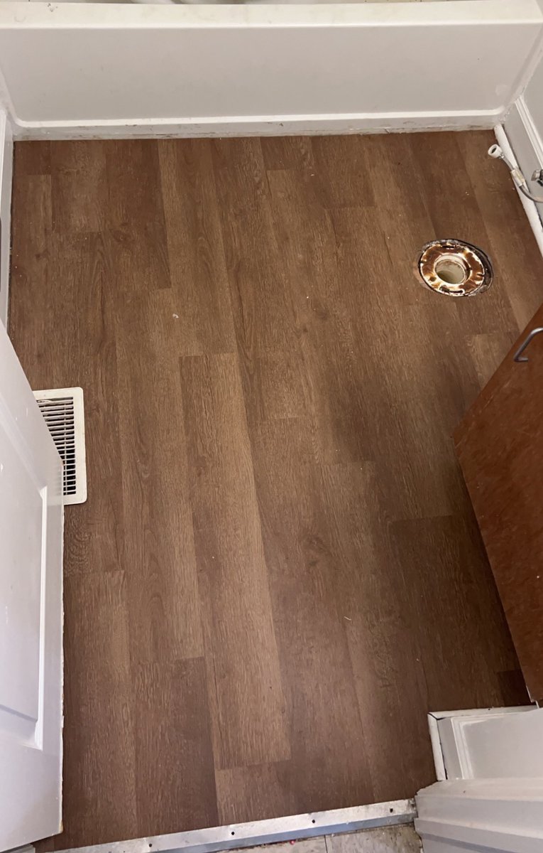 kdunc_'s tweet photo. If you or somebody you know needs any floor installation done I’m your guy! Reliable and high quality work for sure every time, my goal is to always be proud of anything I put my hands on 🤝🏽 just a few small projects to speak for itself https://t.co/gVMg1NvYac